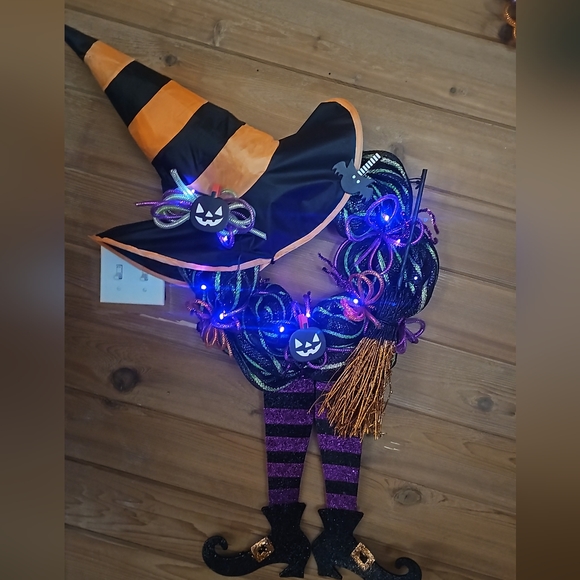 Halloween Wreath - Picture 4 of 4